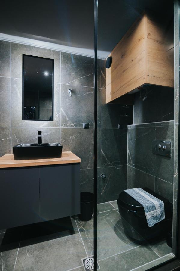 New Modern Ground Floor Apartment By The Sea Selanik Dış mekan fotoğraf